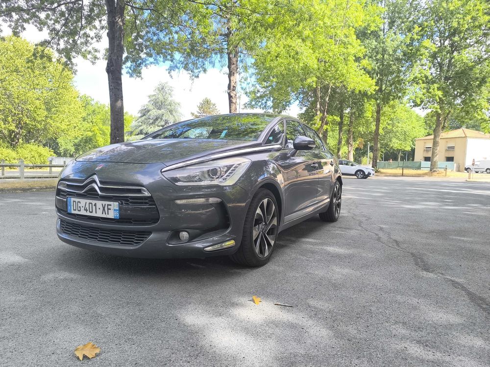 DS5 BlueHDi 180 S&S Sport Chic EAT6 2014 occasion 85000 La Roche-sur-Yon