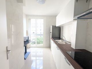  Appartement à louer 2 pièces 45 m²