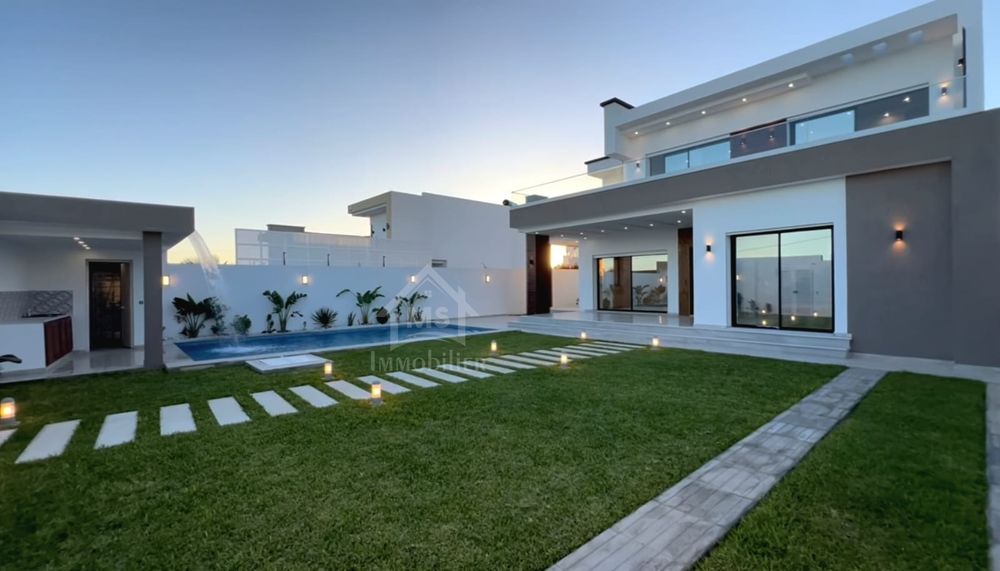 Vente Villa Villa S+4 toute neuve avec piscine à Hammamet Sud Hammamet sud, tunisia (Tunisie)