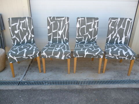 4 CHAISES AVEC HOUSSES Druillat (01)