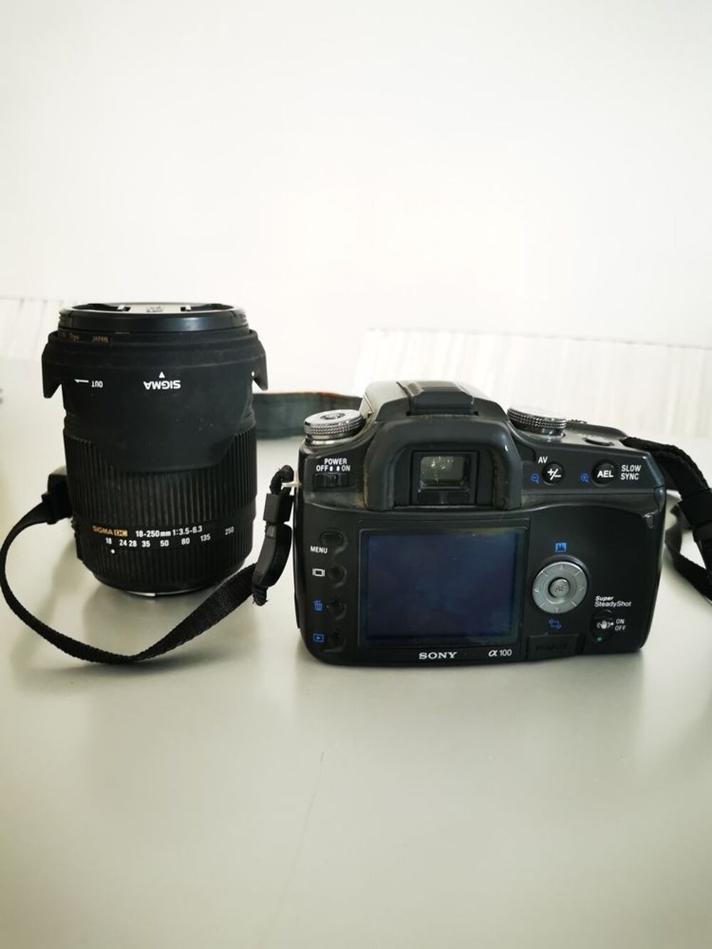 Reflex sony alpha 100 t&eacute;l&eacute;objectif sigma 18-250 Photos/Video/TV