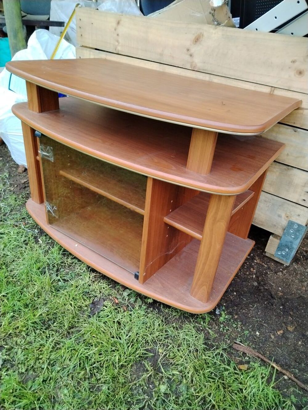 Petit meuble t&eacute;l&eacute; ou pas Meubles