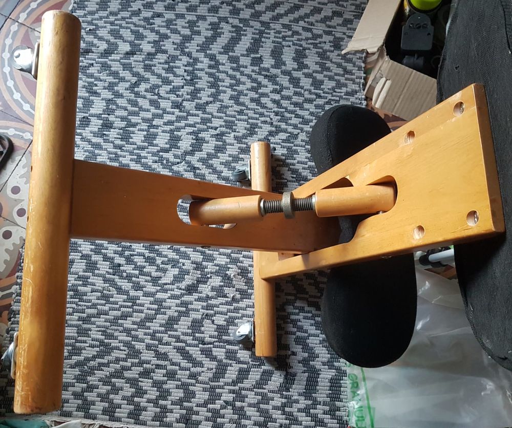 Tabouret ergonomique Meubles
