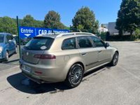 159 Sportwagon 159 SW 2.4 JTDm Distinctive 2007 occasion 24750 Tr&eacute;lissac