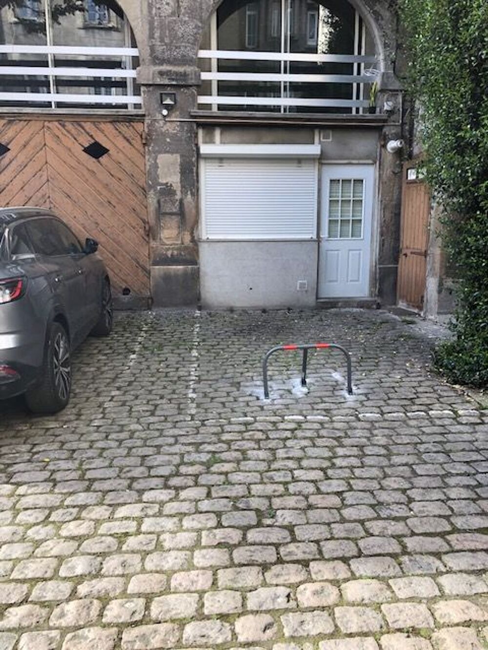 Vente Parking/Garage une place de parking dans cour sécurisée Saint-Étienne
