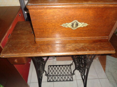 machine � coudre 1920 380 Millau (12)