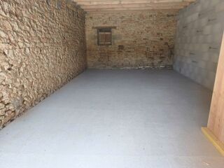  Remise / Grange à louer 1 pièce 32 m²