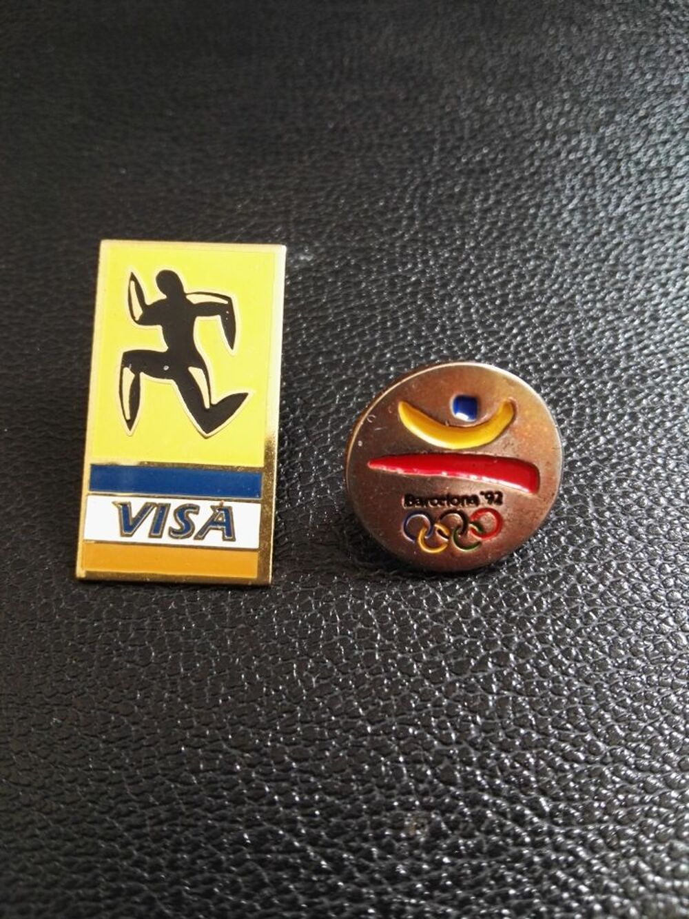 jeux olympiques Albertville Barcelone 92 lot de 2 pin's 