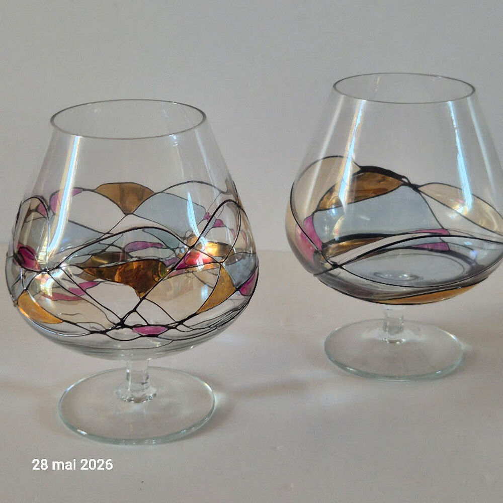 Lot de 2 verres &agrave; cognac Cristal de Paris neufs, avec d&eacute;cor Cuisine