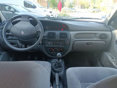 Renault megane Mégane 1.4i RTE