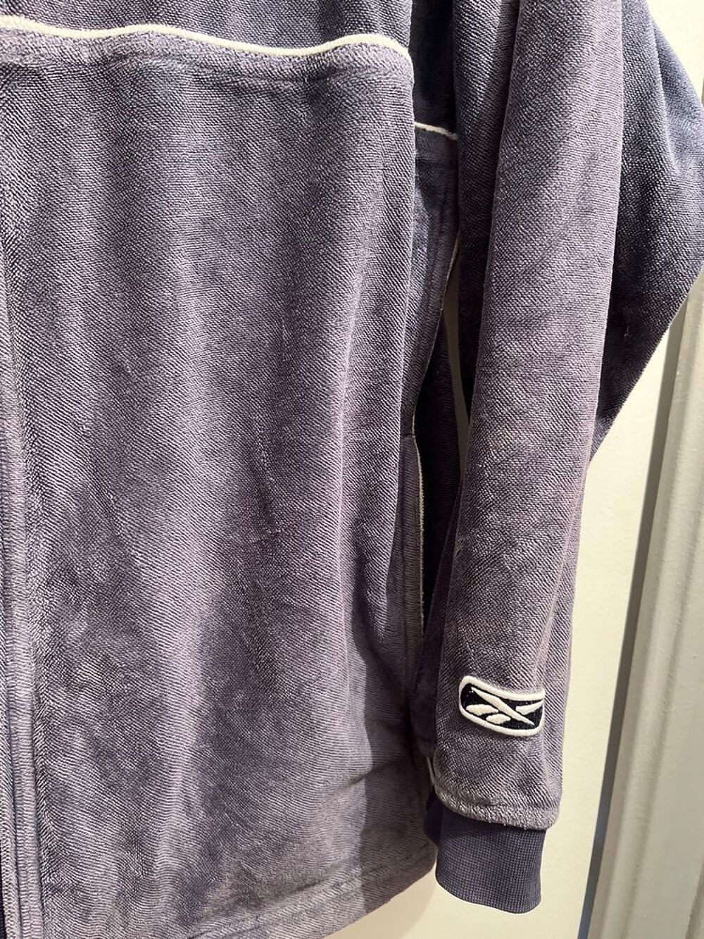 Belle veste/sweat de sport Reebok Vtements