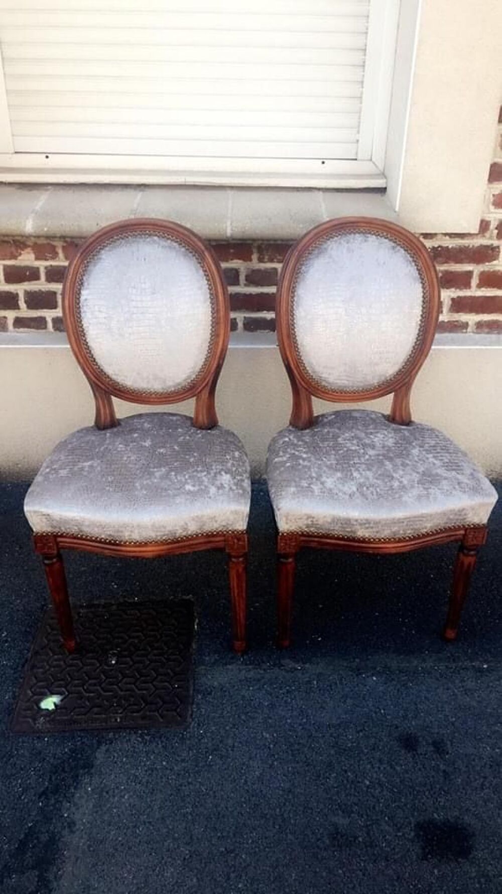 Tapissier restauration fauteuils , chaises , canap&eacute;s... Meubles