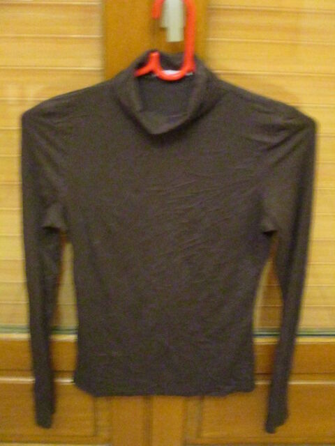 sous pull marron en bon état 38/40 PROMOD
0 Mérignies (59)