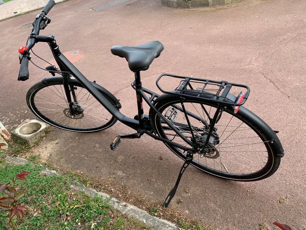 V&eacute;lo Kalkhoff pour dame, tr&egrave;s bonne qualit&eacute;, excellent &eacute;tat Vélos
