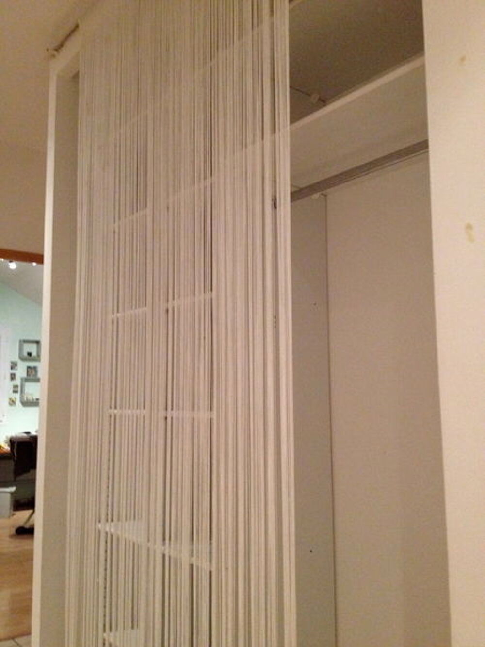 RIDEAU FIL BLANC avec KIT fixation Décoration