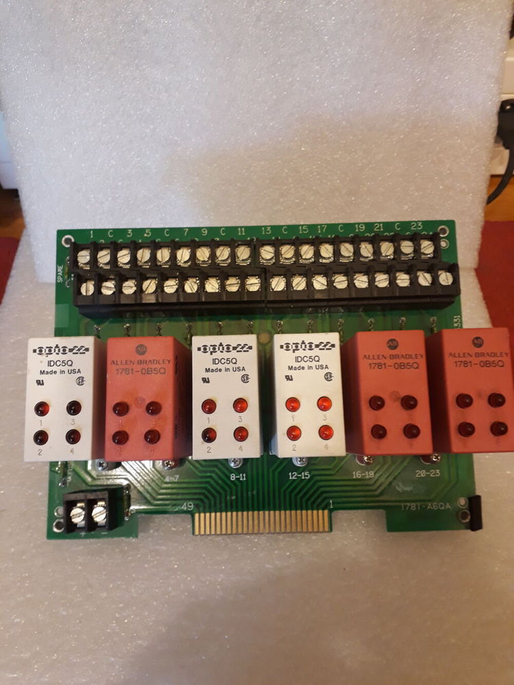  C.I ALLEN BRADLEY 1781-A6QA 6 Quad Module Mounting Board Matériel informatique