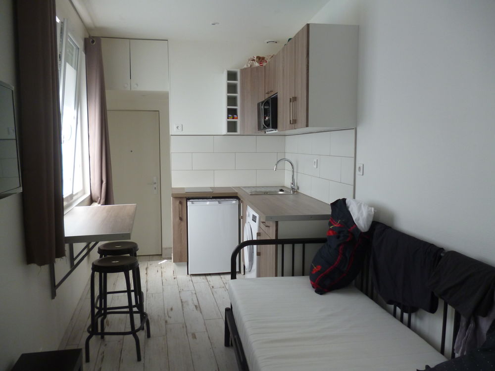 Vente Appartement studio meublé en RDC dans voie piétonne Paris 14