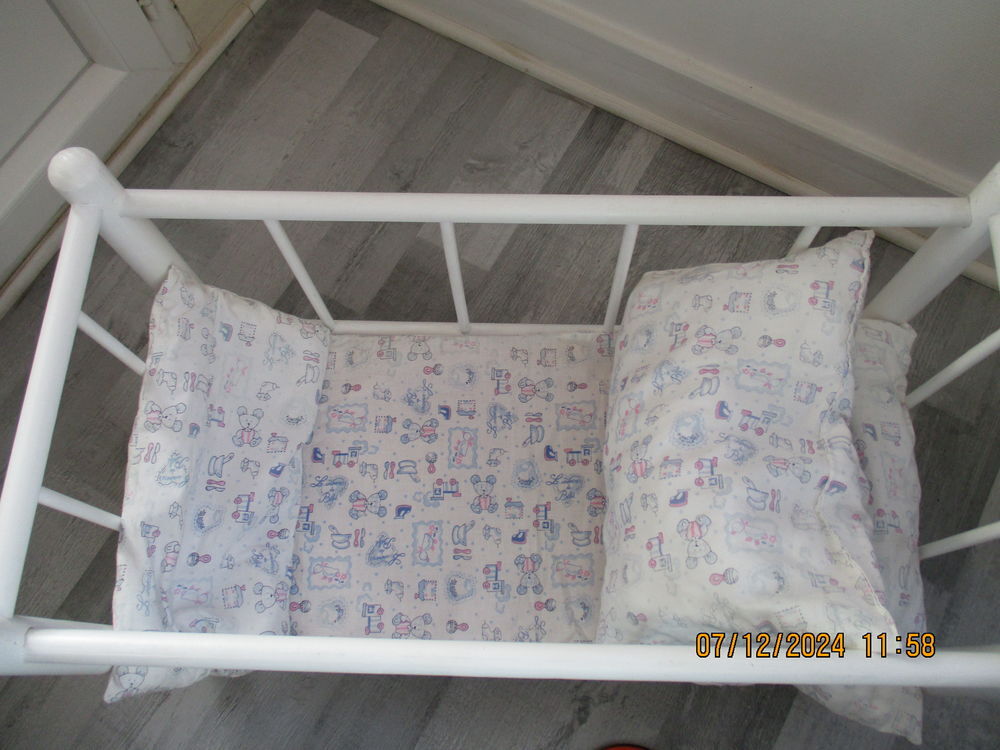 Couchage poup&eacute;e. Jeux / jouets