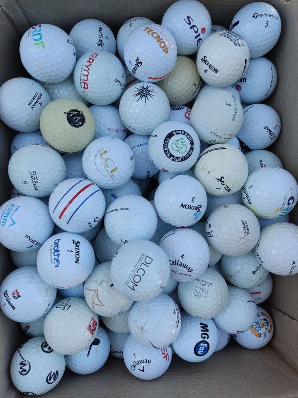 lot de 100 balles de golf logot&eacute;es Sports