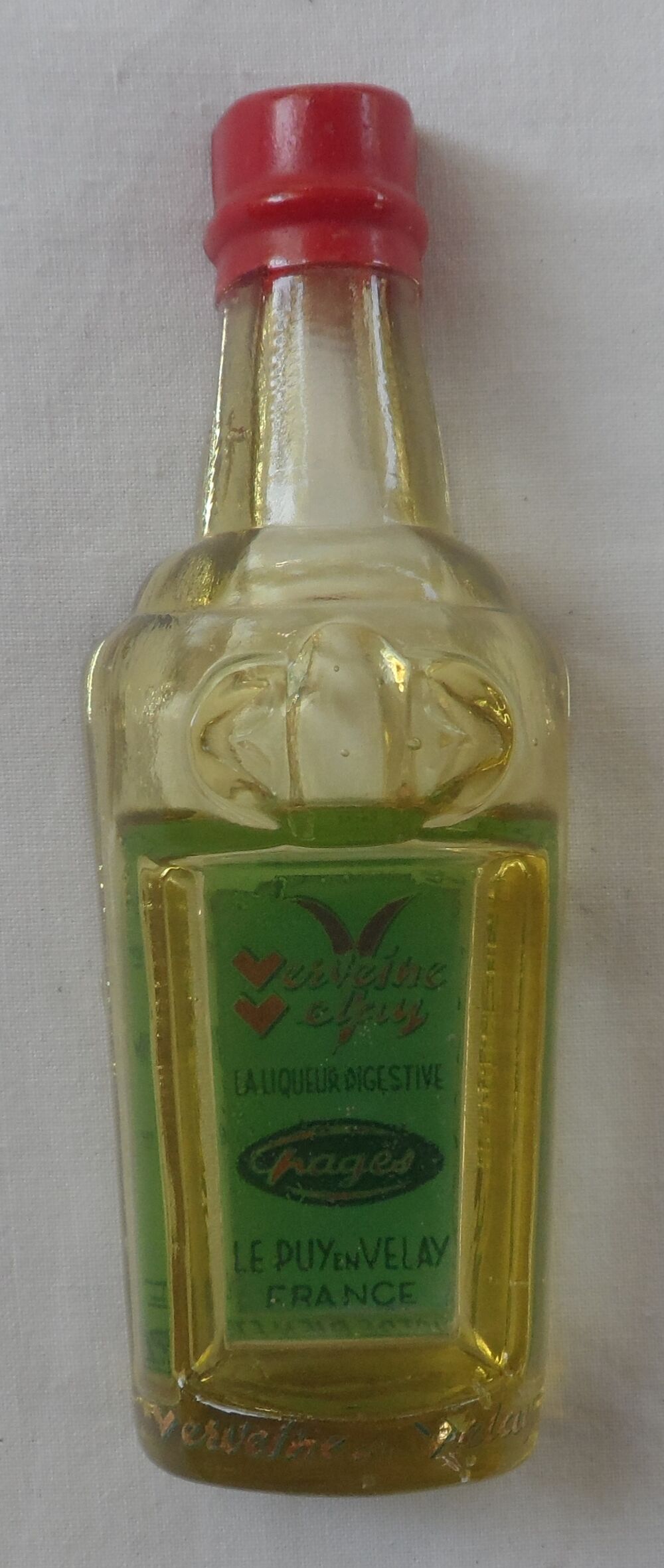 Verveine du Velay en forme de &frac12; bouteille coup&eacute;e collector 
