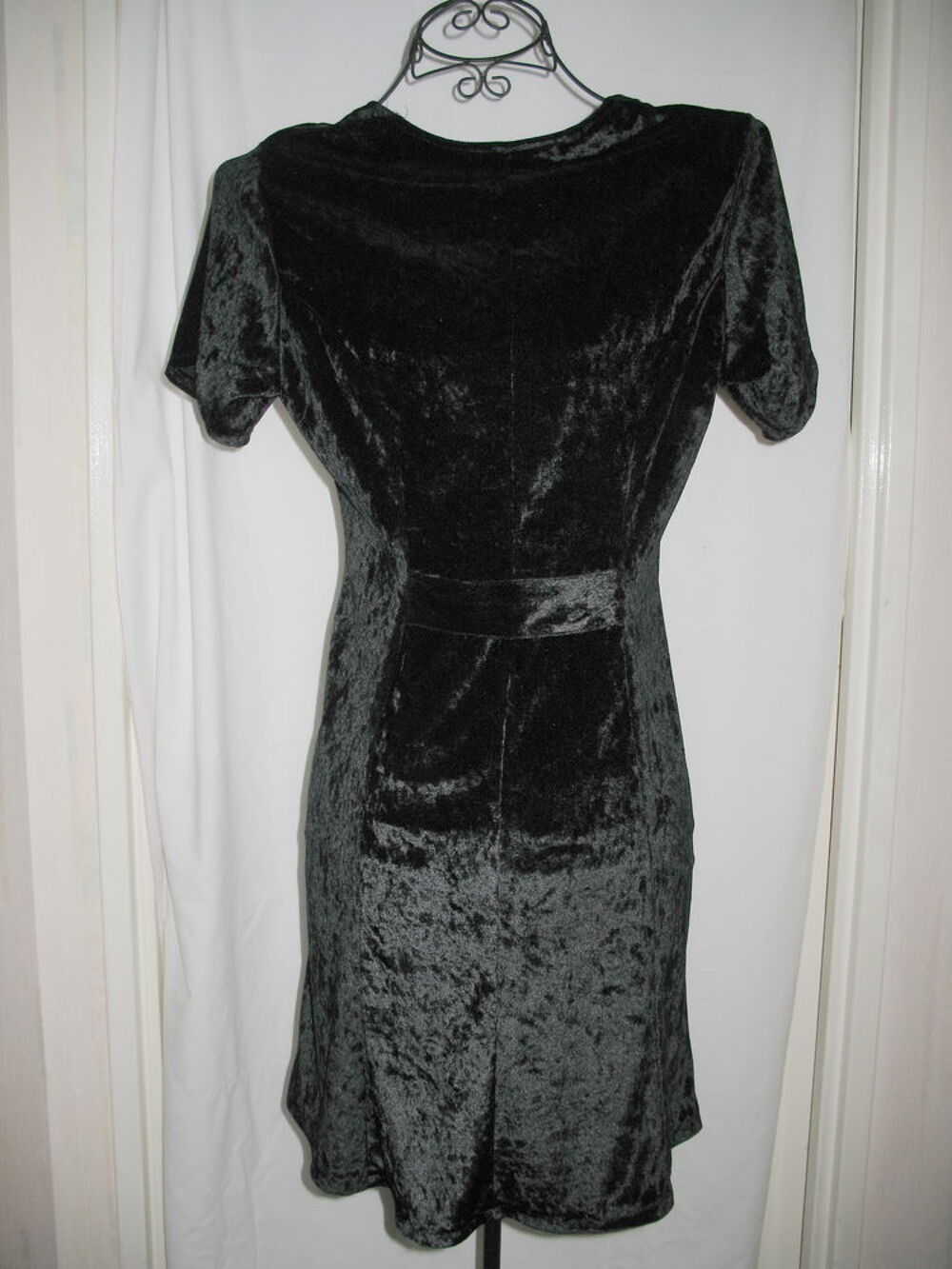F&ecirc;tes : Robe en velours noir -T40 Vêtements