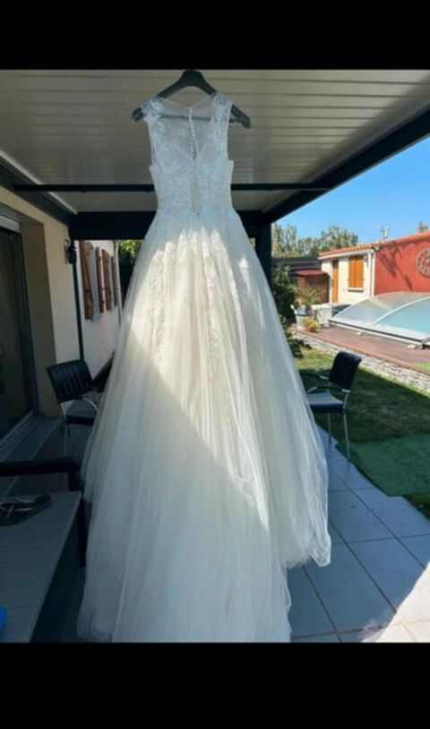 robe de mariee avec jupon et voile neuve taille 36 650 Couëron (44)