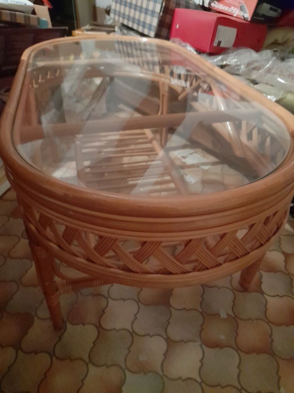 Belle table basse en rotin Meubles