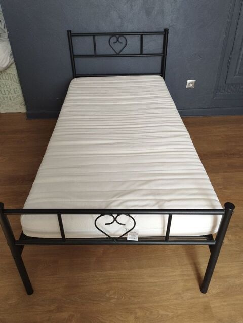 lit en fer noir 70 Saint-Michel (82)