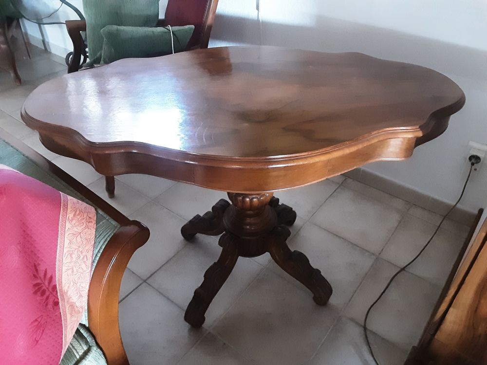 TABLE/GUERIDON RUSTIQUE Meubles