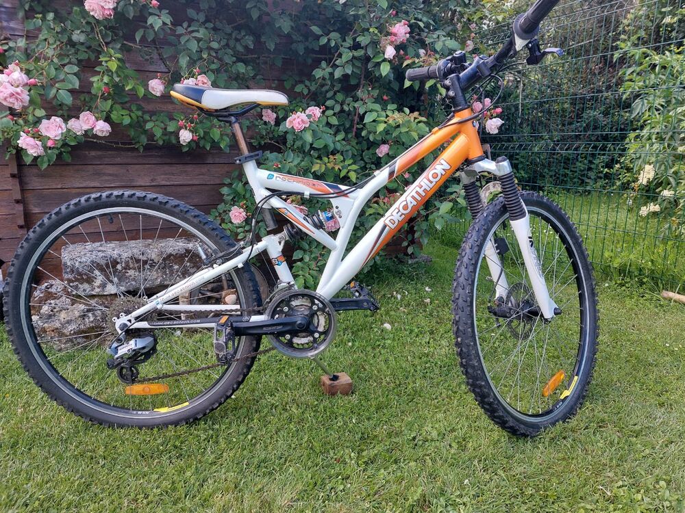 V&eacute;lo VTT ROCKRIDER &agrave; suspension Vélos