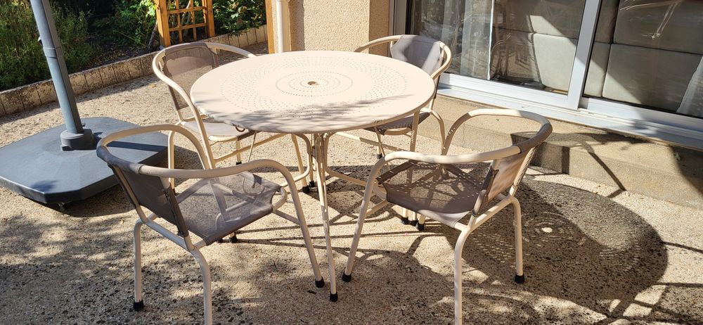 Salon jardin en m&eacute;tal Jardin