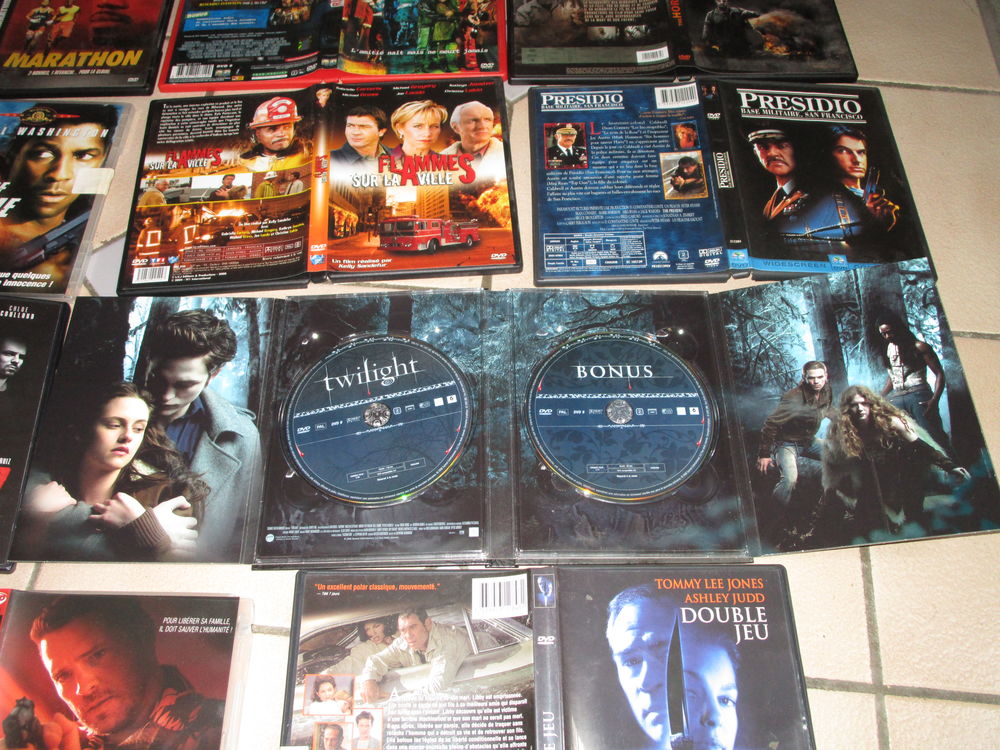 LOT 10 DVD"TWILIGHT--DOUBLE JEU-PRESIDIO-VERSO-HORSEMAN" DVD et blu-ray