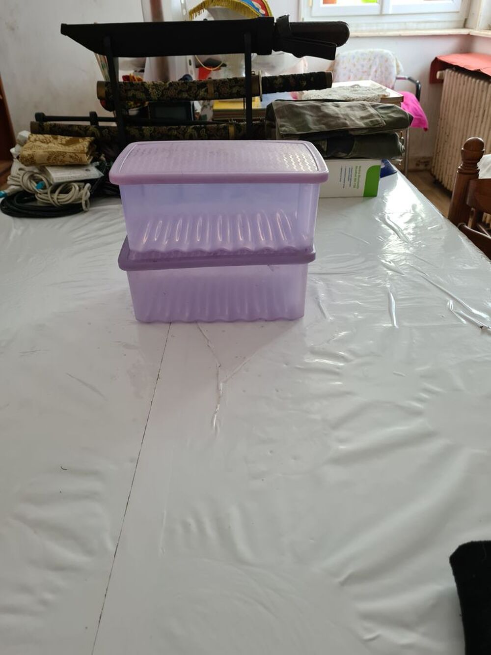 Boites Ventil&eacute;es &agrave; Clapets De 1,6L Conservation Tupperwere ! Cuisine