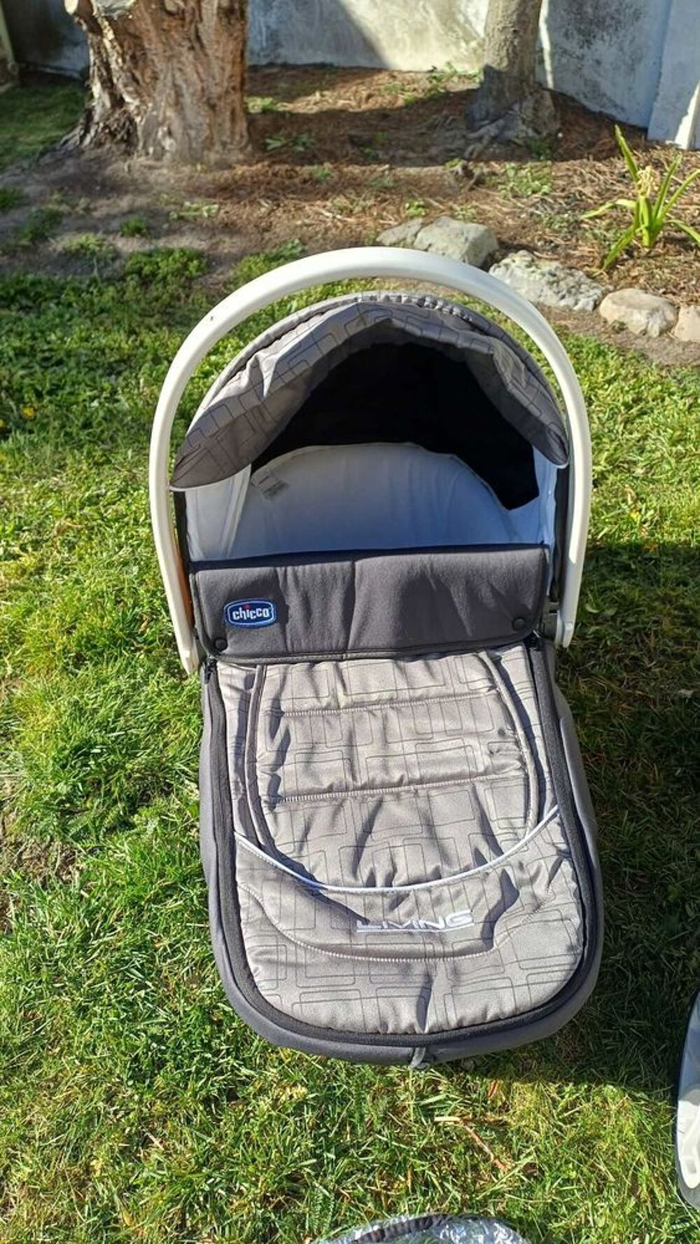 Poussette compl&egrave;te Chicco Trio Living landau cosy sac accessoires Puériculture