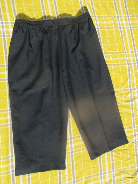 Short Bermuda Fluide pour Femme avec Poches : Taille 42 3 La Ferté-Alais (91)