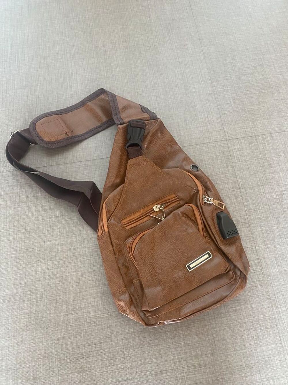 Sacoche, Pochette, sac en cuir
Maroquinerie