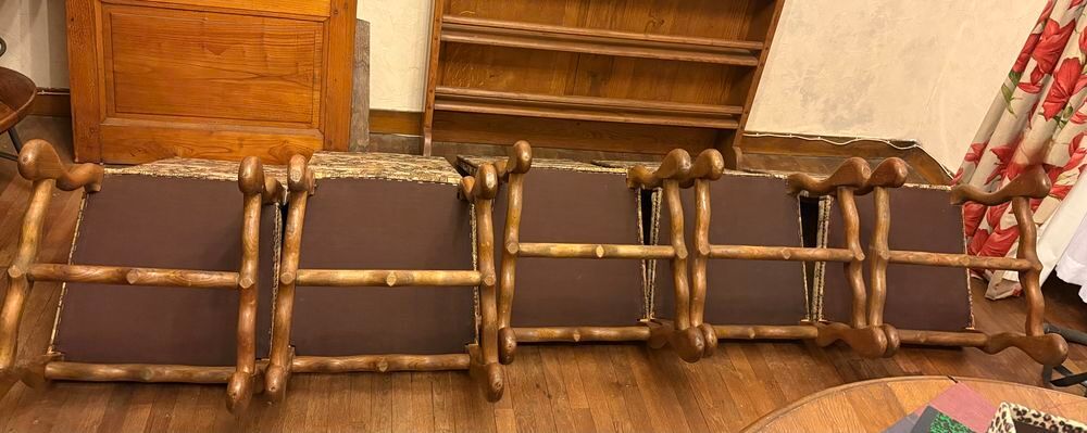 lot 5 chaises style Louis Xlll Meubles