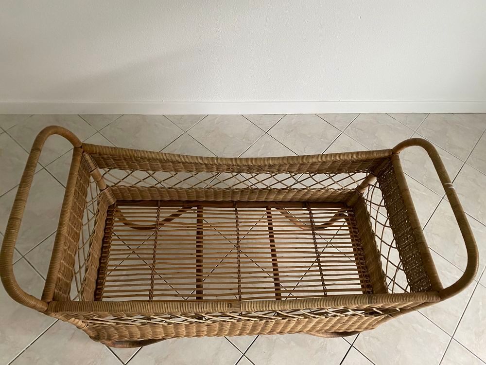 lit pour b&eacute;b&eacute; en rotin Mobilier enfants
