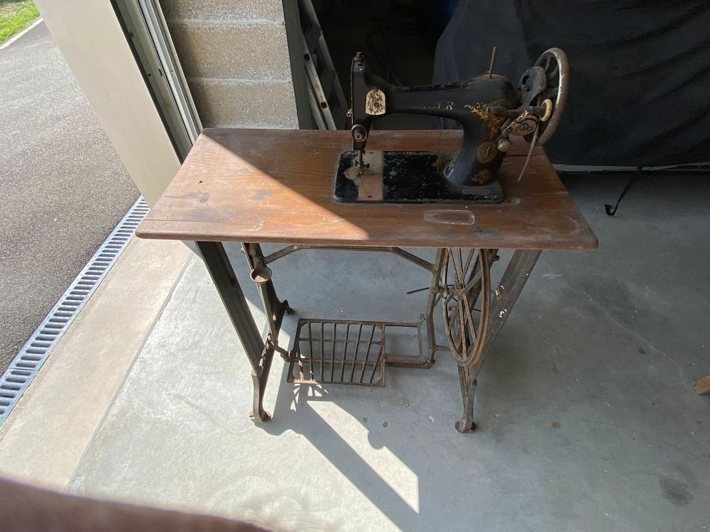 machine a coudre singer 1913 dans son &eacute;tat Décoration