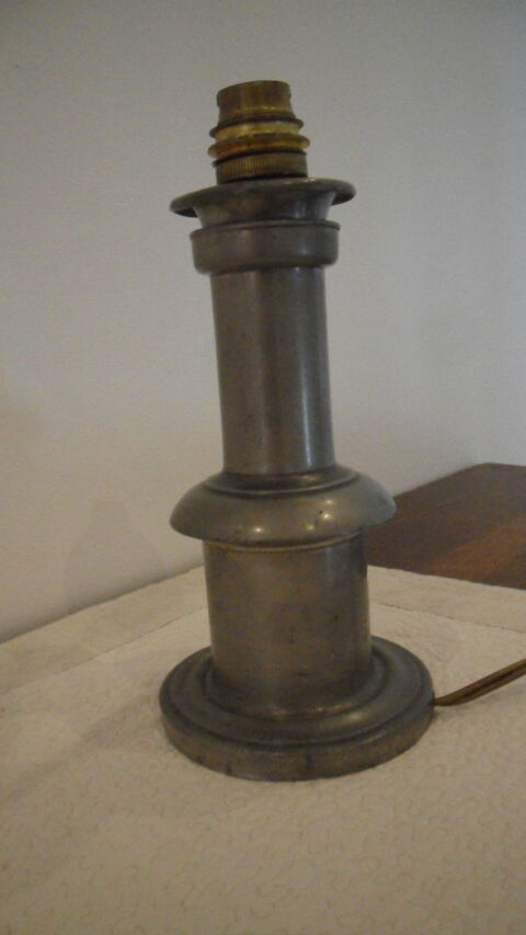 Pied de lampe 10 La Chapelle-Saint-Mesmin (45)