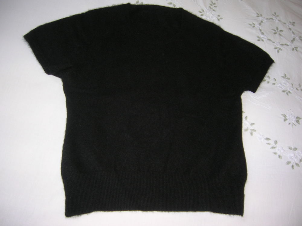 Pull angora noir Vtements