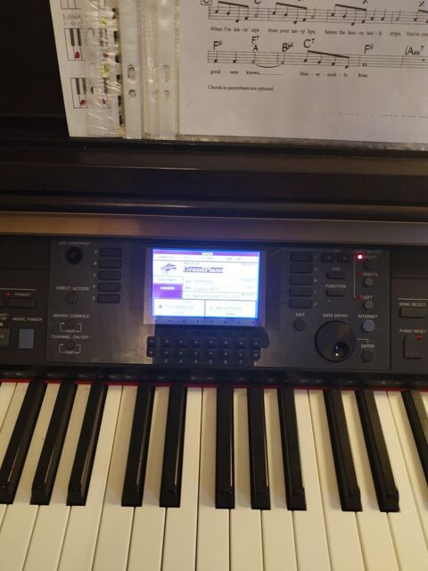 piano num�rique Yamaha Clavinova CVP 501 900 Les Milles (13)