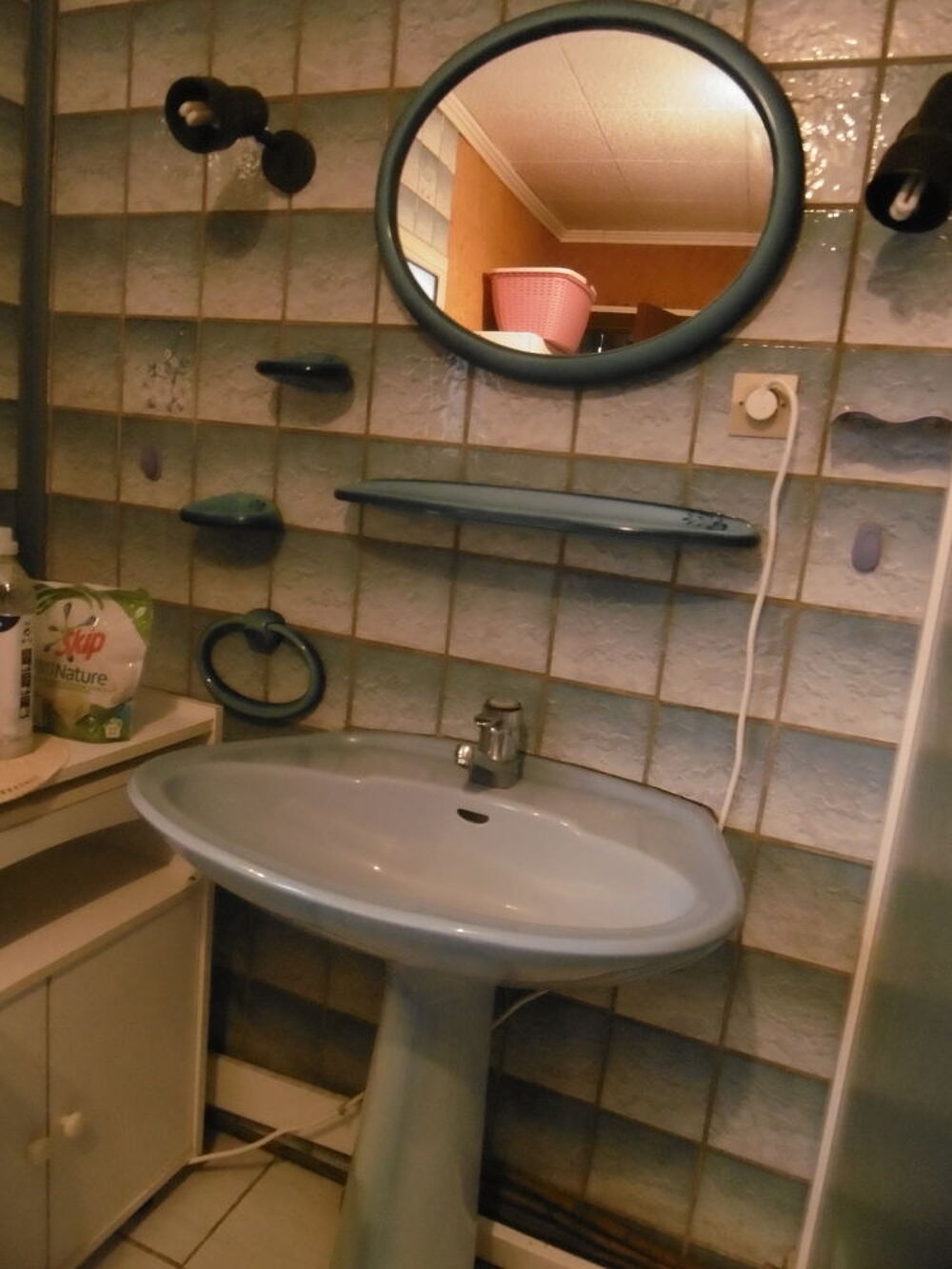 grand &eacute;vier bleu de salle de bain Bricolage