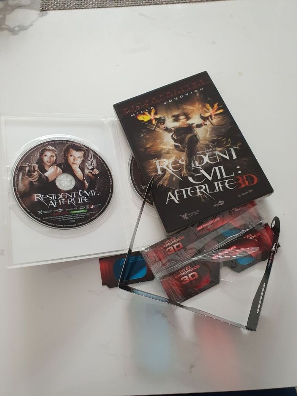 coffret 4 dvd neufs Resident Evil dont 3 D DVD et blu-ray
