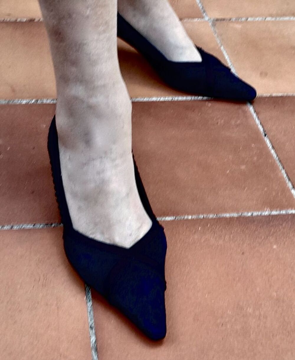 Chaussures &eacute;l&eacute;gantes en cuir mauve Chaussures