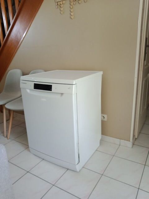 Lave vaisselle 14 couverts  230 Albert (80)