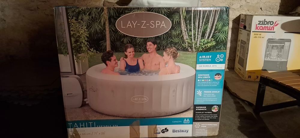 Tres bonne affaire Jaccuzi lay-z-spa tahiti Jardin