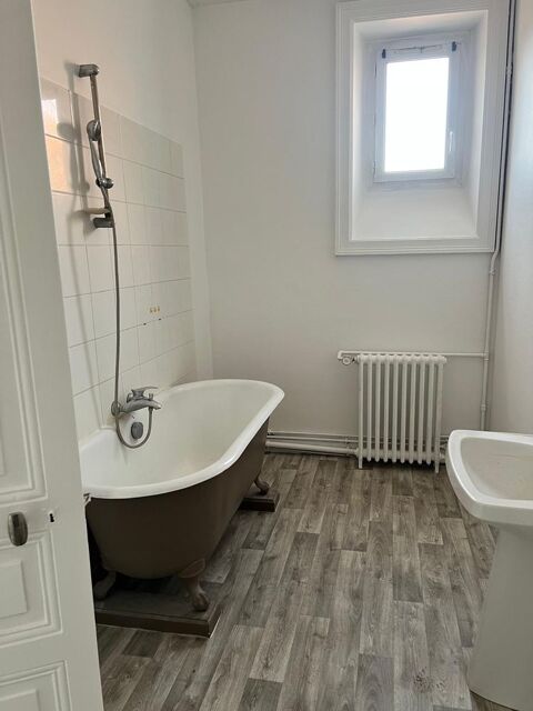  Maison � louer 8 pi�ces 180 m� Aixe-sur-vienne