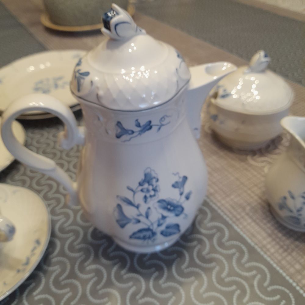  service &agrave; caf&eacute; t&ecirc;te &agrave; t&ecirc;te Décoration