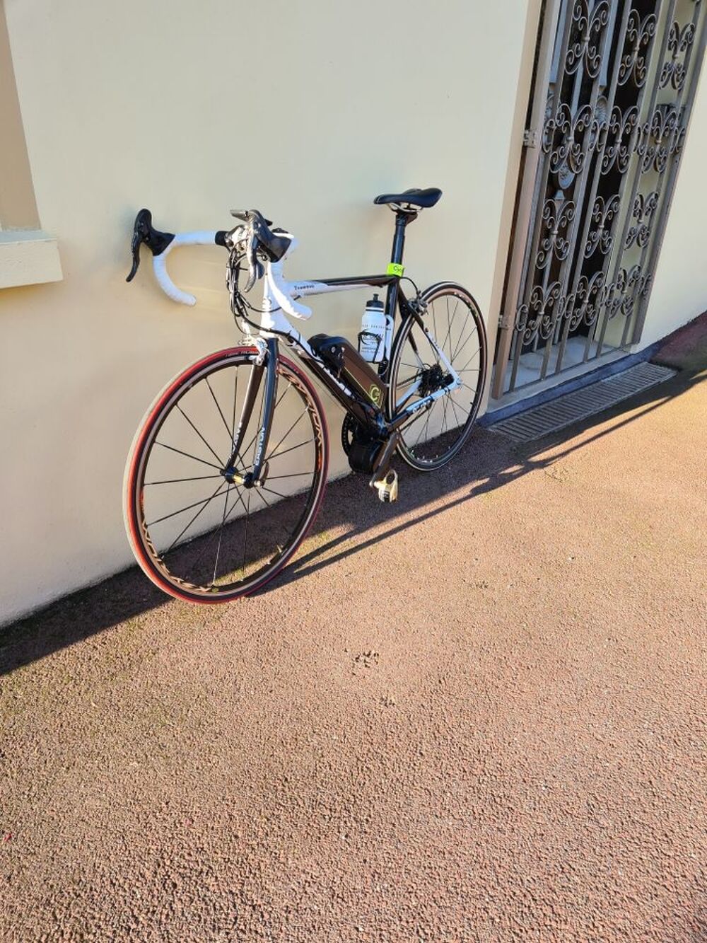 V&eacute;lo course team 900 Vélos